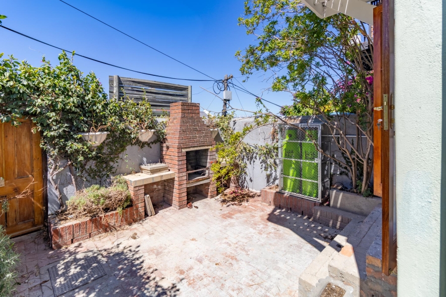 To Let 4 Bedroom Property for Rent in Gardens Western Cape